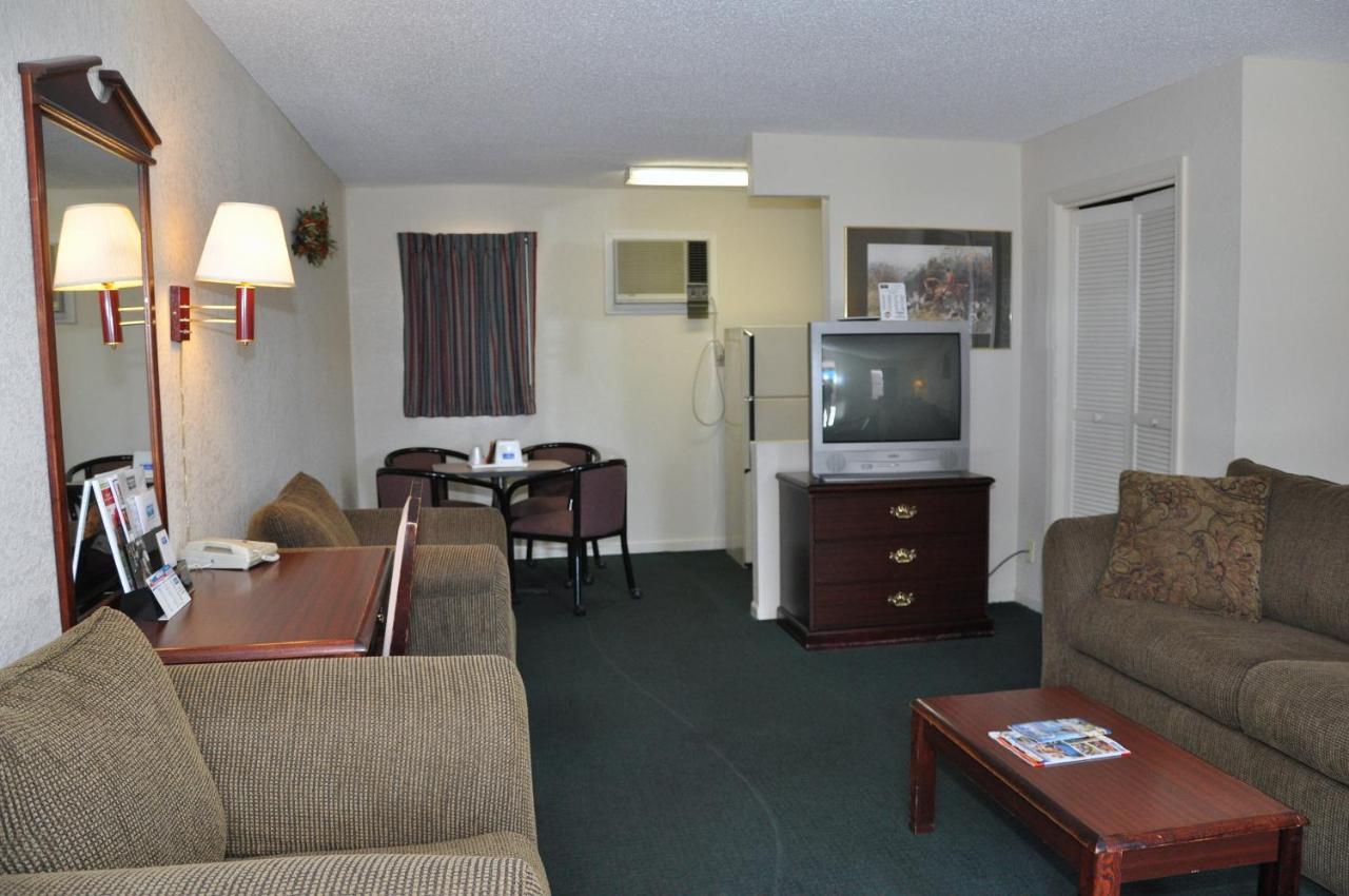 Merrimac Inn&Suites Williamsburg Exterior foto